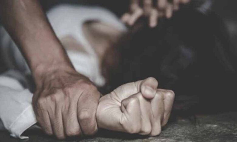 प्यार के जाल में फंसाकर रेप: डिप्टी कलेक्टर पर गंभीर आरोप, पीड़िता बोली- अंडमान ले जाकर बनाए संबंध