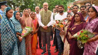 गोद ग्राम सोनपूरी में राज्यपाल का जनसंवाद, अंतिम पंक्ति तक योजनाओं के लाभ पर जोर…