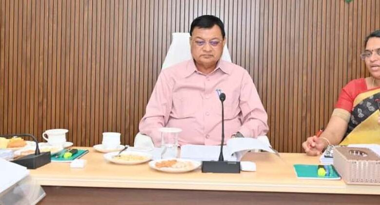 मदिरा के अवैध विक्रय और परिवहन पर नियंत्रण करना सुनिश्चित करें: आबकारी मंत्री देवांगन… मदिरा के अवैध विक्रय और परिवहन पर नियंत्रण करना सुनिश्चित करें: आबकारी मंत्री देवांगन…