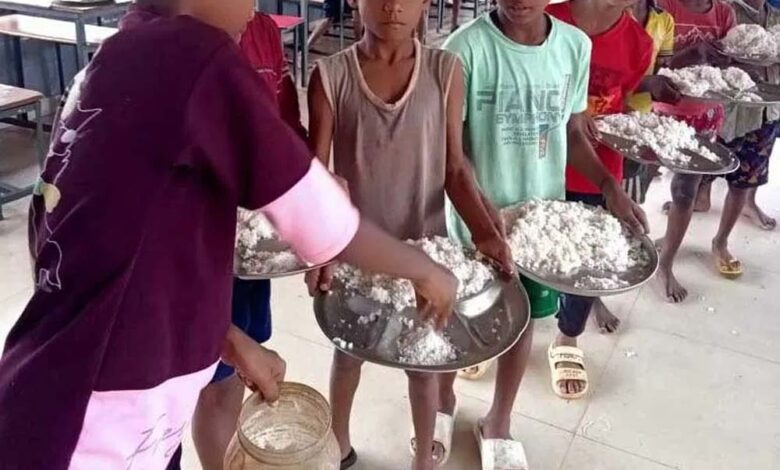 आश्रम में छात्रों के खाने में बड़ा घालमेल, चावल के साथ सिर्फ नमक परोसा गया – प्रभारी निलंबित आश्रम में छात्रों के खाने में बड़ा घालमेल, चावल के साथ सिर्फ नमक परोसा गया – प्रभारी निलंबित