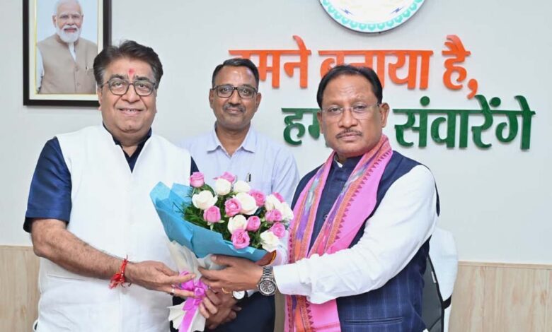 मुख्यमंत्री से ट्रिपल आई टी नया रायपुर के निदेशक प्रोफेसर ओमप्रकाश व्यास ने की सौजन्य मुलाकात मुख्यमंत्री से ट्रिपल आई टी नया रायपुर के निदेशक प्रोफेसर ओमप्रकाश व्यास ने की सौजन्य मुलाकात