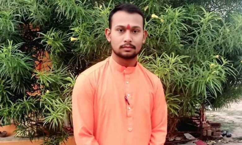 पुलिस की बड़ी कामयाबी: 12 घंटे में ब्लाइंड मर्डर का खुलासा पुलिस की बड़ी कामयाबी: 12 घंटे में ब्लाइंड मर्डर का खुलासा