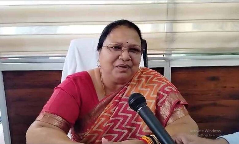 महिला आरक्षक से दुष्कर्म मामले में पूर्व मंत्री अनिला भेड़िया का आरोप, डिप्टी कलेक्टर को पुलिस का संरक्षण महिला आरक्षक से दुष्कर्म मामले में पूर्व मंत्री अनिला भेड़िया का आरोप, डिप्टी कलेक्टर को पुलिस का संरक्षण