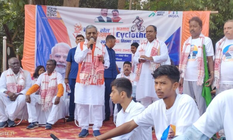 दुमका में सांसद प्रदीप कुमार वर्मा की पहल पर सांसद खेल महोत्सव का आगाज़ दुमका में सांसद प्रदीप कुमार वर्मा की पहल पर सांसद खेल महोत्सव का आगाज़