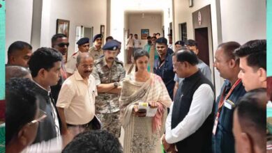 रायपुर : बाढ़ में बही पुस्तकें, टेबलेट भी हुआ खराब, पर नहीं रुकेगी पूनम की प्रतियोगी परीक्षा की तैयारी