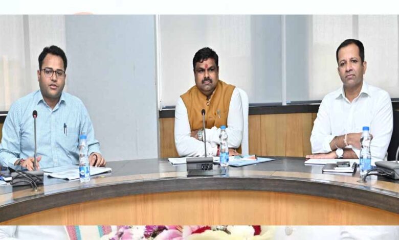 रायपुर : हाईस्कूल और हायर सेकेण्डरी के परिणाम सुधार के लिए ठोस प्रयास करें : शिक्षा मंत्री गजेन्द्र यादव रायपुर : हाईस्कूल और हायर सेकेण्डरी के परिणाम सुधार के लिए ठोस प्रयास करें : शिक्षा मंत्री गजेन्द्र यादव