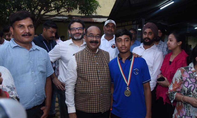 छत्तीसगढ़ रायफल एसोसिएशन शूटिंग प्रतियोगिता का समापन, अरुण साव बोले- खेल सिखाता है जिंदगी की जंग छत्तीसगढ़ रायफल एसोसिएशन शूटिंग प्रतियोगिता का समापन, अरुण साव बोले- खेल सिखाता है जिंदगी की जंग
