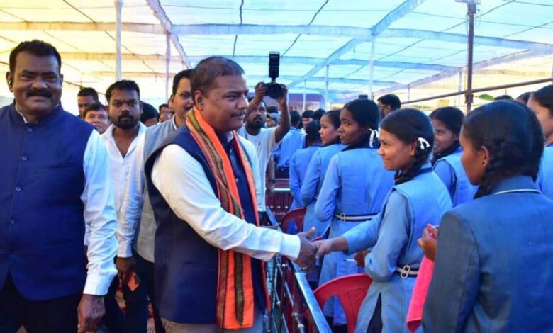 रायपुर : वनमंत्री कश्यप ‘मेरा लक्ष्य मेरा अभियान’ कार्यक्रम में हुए शामिल