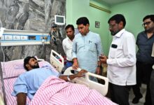 मंत्री टंक राम वर्मा ने अस्पताल पहुँचकर मरीज का जाना हालचाल….