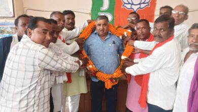 घाँसी(घसिया) समाज के जनप्रतिनिधियों ने मंत्री से की मुलाकात,दी बधाई,सामाज के बारे में किए चर्चा।