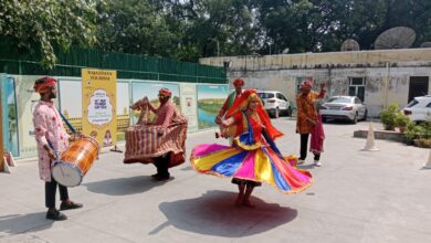 विश्व पर्यटन दिवस, राजस्थान पर्यटक स्वागत केन्द्र ने बीकानेर हाउस में आए पर्यटकों का किया अभिनंदन