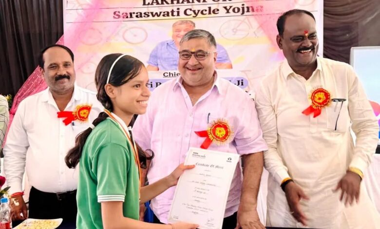 सरगुजा अंचल के विद्यार्थियों को एडवांस ड्रोन प्रशिक्षण, पर्यटन मंत्री राजेश अग्रवाल ने पीएम स्कूल लखनपुर में किया शुभारंभ…. सरगुजा अंचल के विद्यार्थियों को एडवांस ड्रोन प्रशिक्षण, पर्यटन मंत्री राजेश अग्रवाल ने पीएम स्कूल लखनपुर में किया शुभारंभ….
