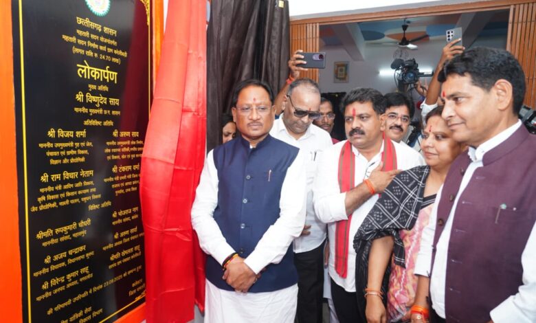 छत्तीसगढ़ को महिला केन्द्रित विकास का मॉडल बनाने वाली योजना महतारी सदन : सीएम विष्णु देव साय… छत्तीसगढ़ को महिला केन्द्रित विकास का मॉडल बनाने वाली योजना महतारी सदन : सीएम विष्णु देव साय…