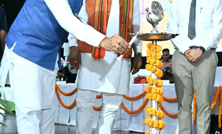 मुख्यमंत्री विष्णु देव साय ने किया एरोकॉन 2025 का शुभारंभ, कैंसर उपचार और शोध में मिलेगी नई दिशा… मुख्यमंत्री विष्णु देव साय ने किया एरोकॉन 2025 का शुभारंभ, कैंसर उपचार और शोध में मिलेगी नई दिशा…