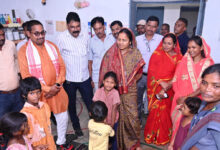 महिला एवं बाल विकास मंत्री श्रीमती लक्ष्मी राजवाड़े ने धरसेड़ी आंगनबाड़ी केंद्र का औचक निरीक्षण किया…