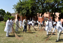 ‘सेवा पर्व’ के अवसर पर ‘खादी महोत्सव कार्यक्रम’ के अंतर्गत पिलखुवा, हापुड़ में केवीआईसी द्वारा ‘आत्मनिर्भर नवभारत यात्रा’ निकाली गई