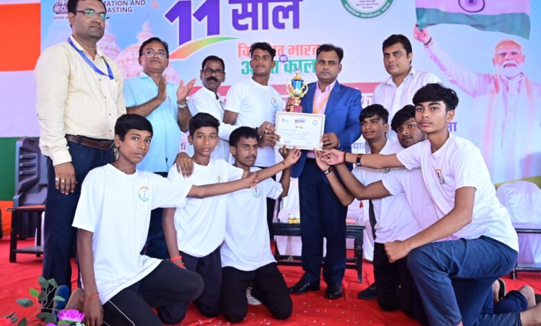 विकसित भारत का अमृत काल: सेवा सुशासन गरीब कल्याण के 11 साल विषय पर लखीसराय में चित्र प्रदर्शनी सह जागरूकता कार्यक्रम का समापन