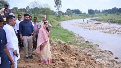 मंत्री श्रीमती लक्ष्मी राजवाड़े ने गोबरी नाला पर अस्थायी रपटा निर्माण कार्य का किया निरीक्षण….