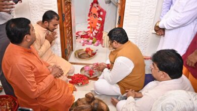 स्कूल शिक्षा मंत्री गजेन्द्र यादव ने धमतरी में माँ विंध्यवासिनी मंदिर में की पूजा-अर्चना….