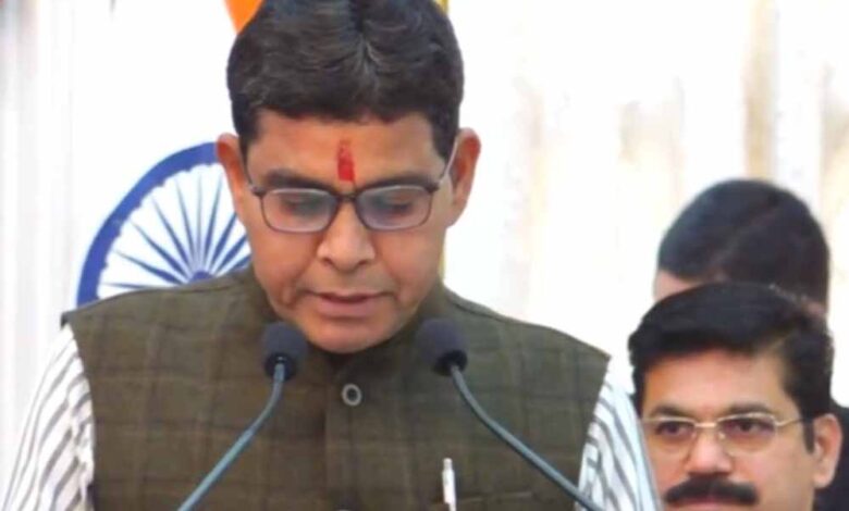 कर्मचारी से मारपीट विवाद पर मंत्री टंकराम वर्मा का बयान, कांग्रेस पर लगाया साजिश का आरोप कर्मचारी से मारपीट विवाद पर मंत्री टंकराम वर्मा का बयान, कांग्रेस पर लगाया साजिश का आरोप