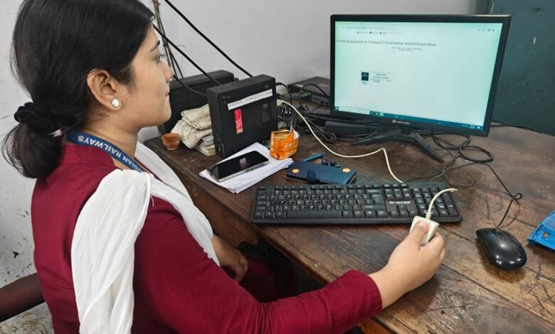 रेलवे में आधुनिकीकरण को बढ़ावा, टीटीई के लिए बायोमेट्रिक साइन-ऑन/ऑफ रेलवे में आधुनिकीकरण को बढ़ावा, टीटीई के लिए बायोमेट्रिक साइन-ऑन/ऑफ