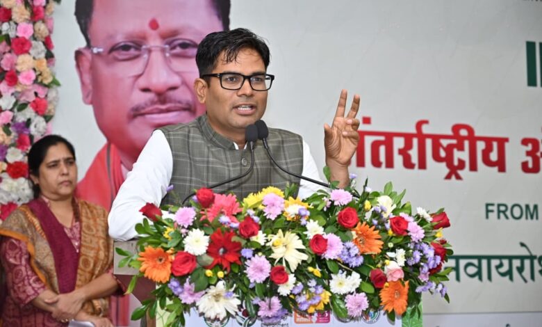 आने वाली पीढ़ियों के लिए ओजोन परत का संरक्षण हमारी जिम्मेदारी: मंत्री श्री ओ.पी. चौधरी…. आने वाली पीढ़ियों के लिए ओजोन परत का संरक्षण हमारी जिम्मेदारी: मंत्री श्री ओ.पी. चौधरी….