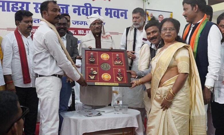 मुख्यमंत्री विष्णुदेव साय ने किया माहरा समाज के नवनिर्मित सामाजिक भवन का लोकार्पण: एक करोड़ 63 लाख रुपए की लागत से बना सामाजिक भवन….. मुख्यमंत्री विष्णुदेव साय ने किया माहरा समाज के नवनिर्मित सामाजिक भवन का लोकार्पण: एक करोड़ 63 लाख रुपए की लागत से बना सामाजिक भवन…..