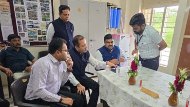 शिक्षा मंत्री गजेंद्र यादव ने गुजरात के विद्या समीक्षा केंद्र का किया निरीक्षण….