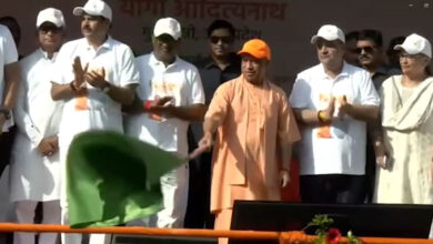 लखनऊः सीएम योगी ने नशामुक्त भारत के लिए नमो मैराथन का किया शुभारंभ