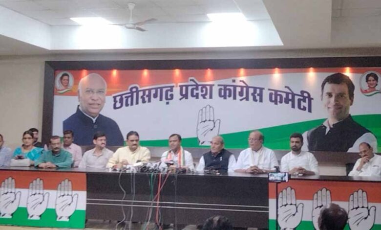 PM मोदी के छत्तीसगढ़ दौरे पर सियासत गर्माई: PCC चीफ बैज के 21 सवालों से बढ़ी हलचल PM मोदी के छत्तीसगढ़ दौरे पर सियासत गर्माई: PCC चीफ बैज के 21 सवालों से बढ़ी हलचल