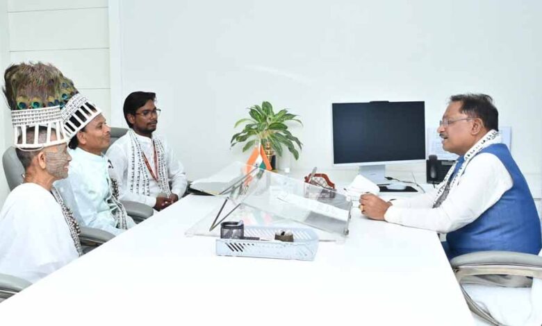 मुख्यमंत्री साय से अखिल भारतीय रामनामी महासभा के प्रतिनिधियों ने की सौजन्य भेंट मुख्यमंत्री साय से अखिल भारतीय रामनामी महासभा के प्रतिनिधियों ने की सौजन्य भेंट