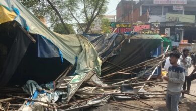 जबलपुर: विजय नगर की 20 साल पुरानी अवैध चौपाटी पर चला नगर निगम का बुलडोजर जबलपुर: विजय नगर की 20 साल पुरानी अवैध चौपाटी पर चला नगर निगम का बुलडोजर
