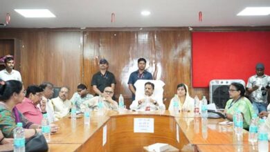 चिकित्सक समय का पालन और मरीजों से करें संवेदनशील व्यवहार : उप मुख्यमंत्री  शुक्ल चिकित्सक समय का पालन और मरीजों से करें संवेदनशील व्यवहार : उप मुख्यमंत्री  शुक्ल