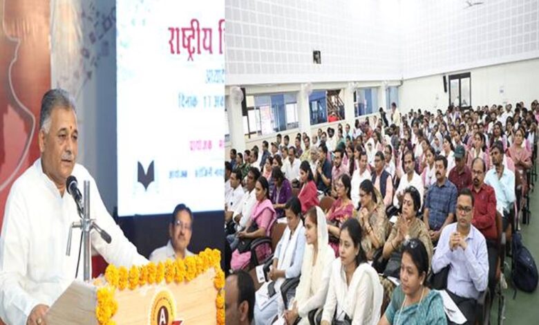 आदर्श नागरिकों का निर्माण शिक्षा के मंदिरों से ही संभव : मंत्री परमार आदर्श नागरिकों का निर्माण शिक्षा के मंदिरों से ही संभव : मंत्री परमार