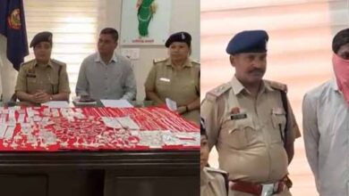 ज्वेलरी शॉप चोरी का खुलासा: नाबालिग मास्टरमाइंड सहित दो गिरफ्तार, लाखों के गहने बरामद ज्वेलरी शॉप चोरी का खुलासा: नाबालिग मास्टरमाइंड सहित दो गिरफ्तार, लाखों के गहने बरामद