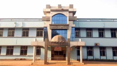 सिम्स में पकड़ाया दलाल, मरीज को बहलाने का किया प्रयास, किया पुलिस के हवाले