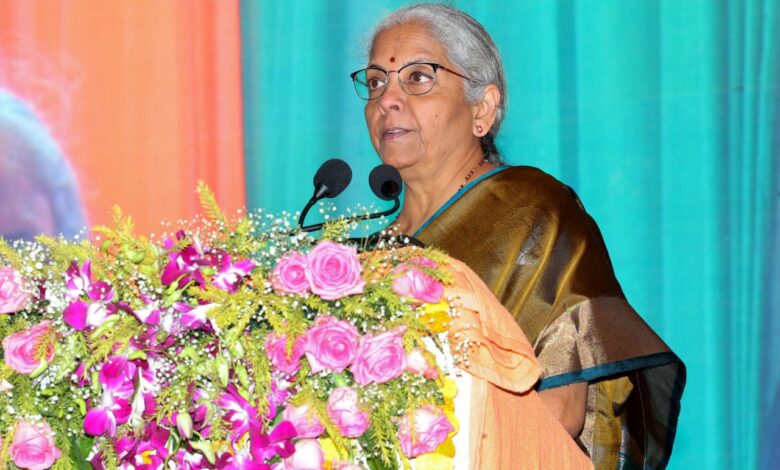 मुख्यमंत्री योगी और वित्त मंत्री निर्मला सीतारमण ने अयोध्या में दक्षिण भारत के तीन महान संगीतज्ञों की मूर्तियों का किया अनावरण मुख्यमंत्री योगी और वित्त मंत्री निर्मला सीतारमण ने अयोध्या में दक्षिण भारत के तीन महान संगीतज्ञों की मूर्तियों का किया अनावरण