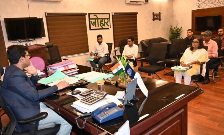 परिवहन विभाग की समीक्षा में उपायुक्त ने दिये सख्त निर्देश परिवहन विभाग की समीक्षा में उपायुक्त ने दिये सख्त निर्देश