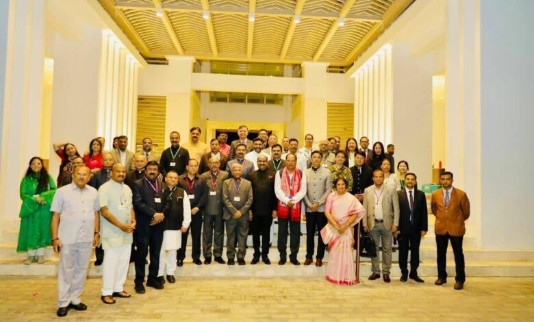 विधानसभा अध्यक्ष रबीन्द्र नाथ महतो बारबाडोस में अंतर्राष्ट्रीय कांफ्रेंस में शामिल