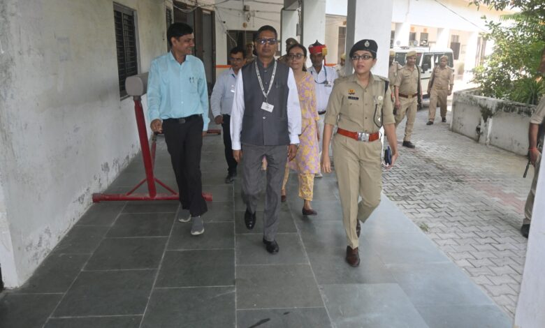 UPPCS प्रारम्भिक परीक्षा सख्त निगरानी के बीच 1435 केन्द्रों पर सकुशल हुई सम्पन्न