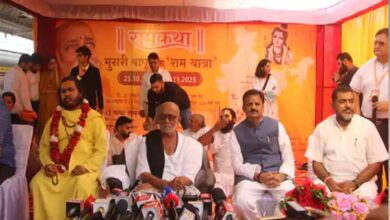 चित्रकूट से मुरारी बापू और डिप्टी सीएम शुक्ल ने दिखाई हरी झंडी, श्रीलंका से होते हुए अयोध्या पहुंचेगी ऐतिहासिक राम यात्रा चित्रकूट से मुरारी बापू और डिप्टी सीएम शुक्ल ने दिखाई हरी झंडी, श्रीलंका से होते हुए अयोध्या पहुंचेगी ऐतिहासिक राम यात्रा