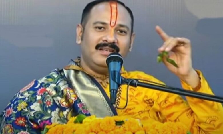 कुबेरेश्वर धाम में पंडित प्रदीप मिश्रा के साथ हरि-हर मिलन महोत्सव, हजारों भक्त होंगे शामिल कुबेरेश्वर धाम में पंडित प्रदीप मिश्रा के साथ हरि-हर मिलन महोत्सव, हजारों भक्त होंगे शामिल