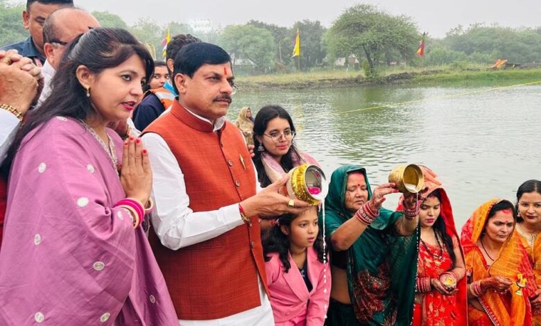 सरलता, निश्चलता, क्षमता और योग्यता के बल पर संपूर्ण भारत में बिहारवासीयों ने बनाई अपनी पहचान : मुख्यमंत्री डॉ. यादव सरलता, निश्चलता, क्षमता और योग्यता के बल पर संपूर्ण भारत में बिहारवासीयों ने बनाई अपनी पहचान : मुख्यमंत्री डॉ. यादव