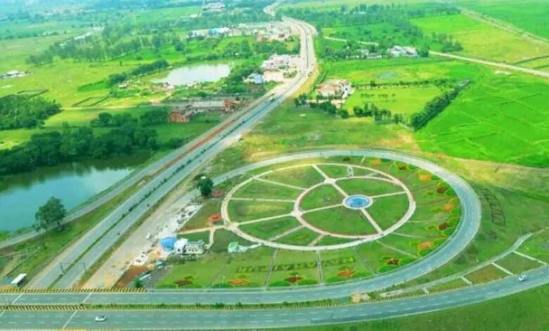 राज्योत्सव 2025 पर नवा रायपुर को नई उड़ान: आईटी हब से लेकर हाईटेक मेडिसिटी तक विकास की रफ्तार तेज राज्योत्सव 2025 पर नवा रायपुर को नई उड़ान: आईटी हब से लेकर हाईटेक मेडिसिटी तक विकास की रफ्तार तेज