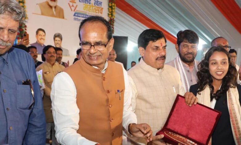 प्रधानमंत्री  मोदी के नेतृत्व में खेलों में आगे बढ़ रहा है देश: मुख्यमंत्री डॉ. यादव प्रधानमंत्री  मोदी के नेतृत्व में खेलों में आगे बढ़ रहा है देश: मुख्यमंत्री डॉ. यादव