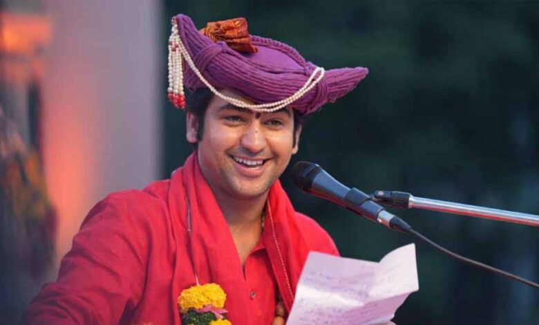 बाबा बागेश्वर का विवादित बयान: पटाखे चलाने पर कहा — ऐसे लोगों पर सुतली बम…, सोशल मीडिया में भड़का विरोध बाबा बागेश्वर का विवादित बयान: पटाखे चलाने पर कहा — ऐसे लोगों पर सुतली बम…, सोशल मीडिया में भड़का विरोध