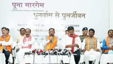 मुख्यधारा में लौटे माओवादी कैडर — बस्तर में शांति, विश्वास और विकास की नई सुबह : मुख्यमंत्री विष्णु देव साय मुख्यधारा में लौटे माओवादी कैडर — बस्तर में शांति, विश्वास और विकास की नई सुबह : मुख्यमंत्री विष्णु देव साय