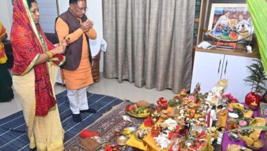 मुख्यमंत्री  विष्णु देव साय ने की गोवर्धन पूजा, प्रदेश की सुख-समृद्धि और खुशहाली की कामना की