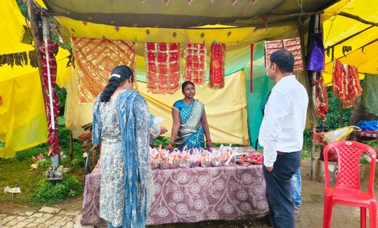 बड़ेडोंगर में स्व-सहायता समूह की दीदियों ने लिखी आर्थिक सशक्तिकरण की नई इबारत….