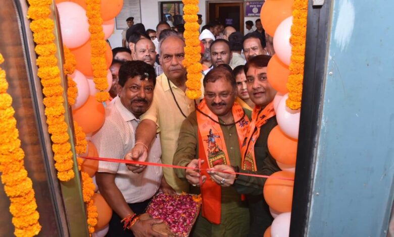दुर्ग एवं बस्तर संभाग के 876 तीर्थ यात्रियों का दल अयोध्या धाम के लिए रवाना: सांसद संतोष पाण्डेय ने राजनांदगांव और स्कूल शिक्षा मंत्री गजेन्द्र यादव ने दुर्ग से दिखाई विशेष ट्रेन को हरी झंडी….